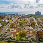 3 Bdrm Condo- 4 Pools, Hot Tub & Walk To Beach