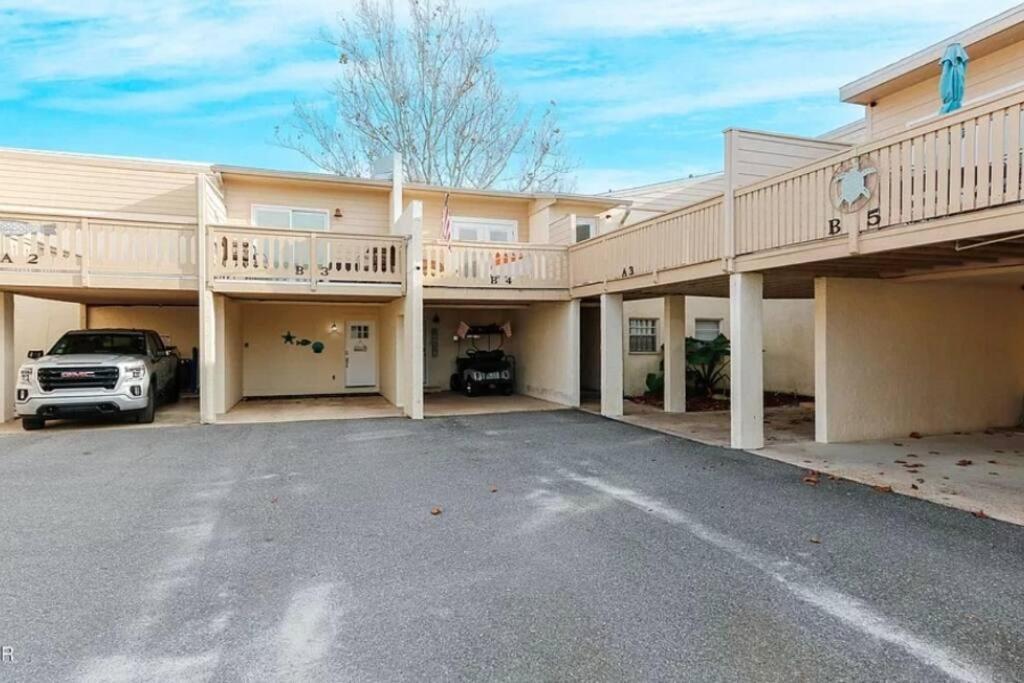 3 Bdrm Condo- 4 Pools, Hot Tub & Walk To Apartment